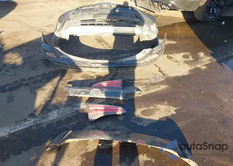 2018 Toyota Rav4 Limited from USA, damaged, VIN JTMDFREVXJD228123